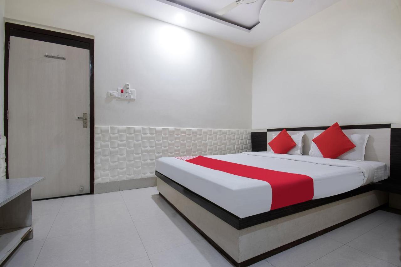 Oyo 44287 Hotel Aarav Plaza Muzaffarpur Kültér fotó
